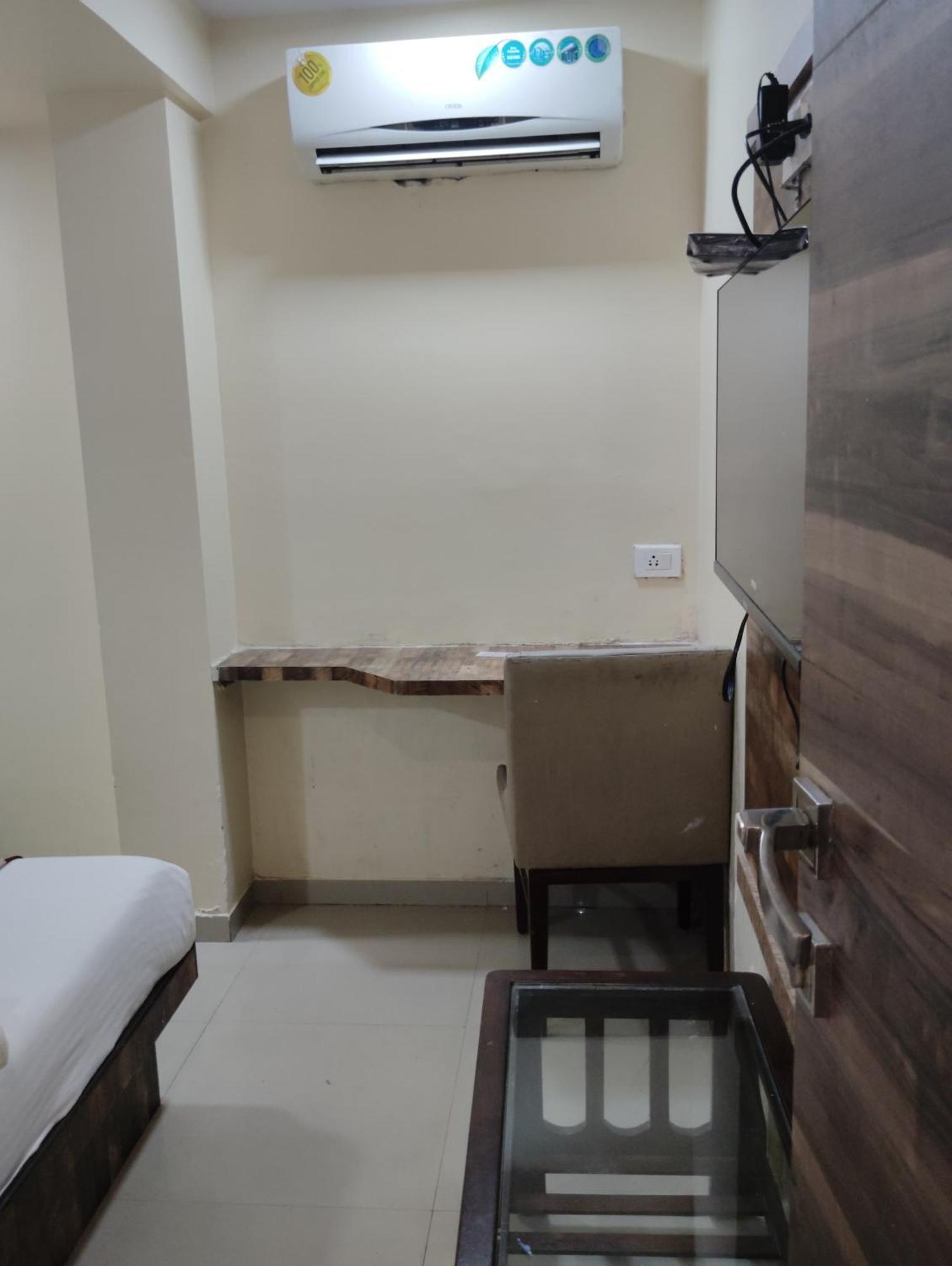 Hotel Golden Park Near Nesco Mumbai Luaran gambar