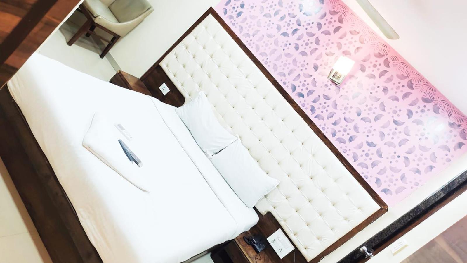 Hotel Golden Park Near Nesco Mumbai Luaran gambar
