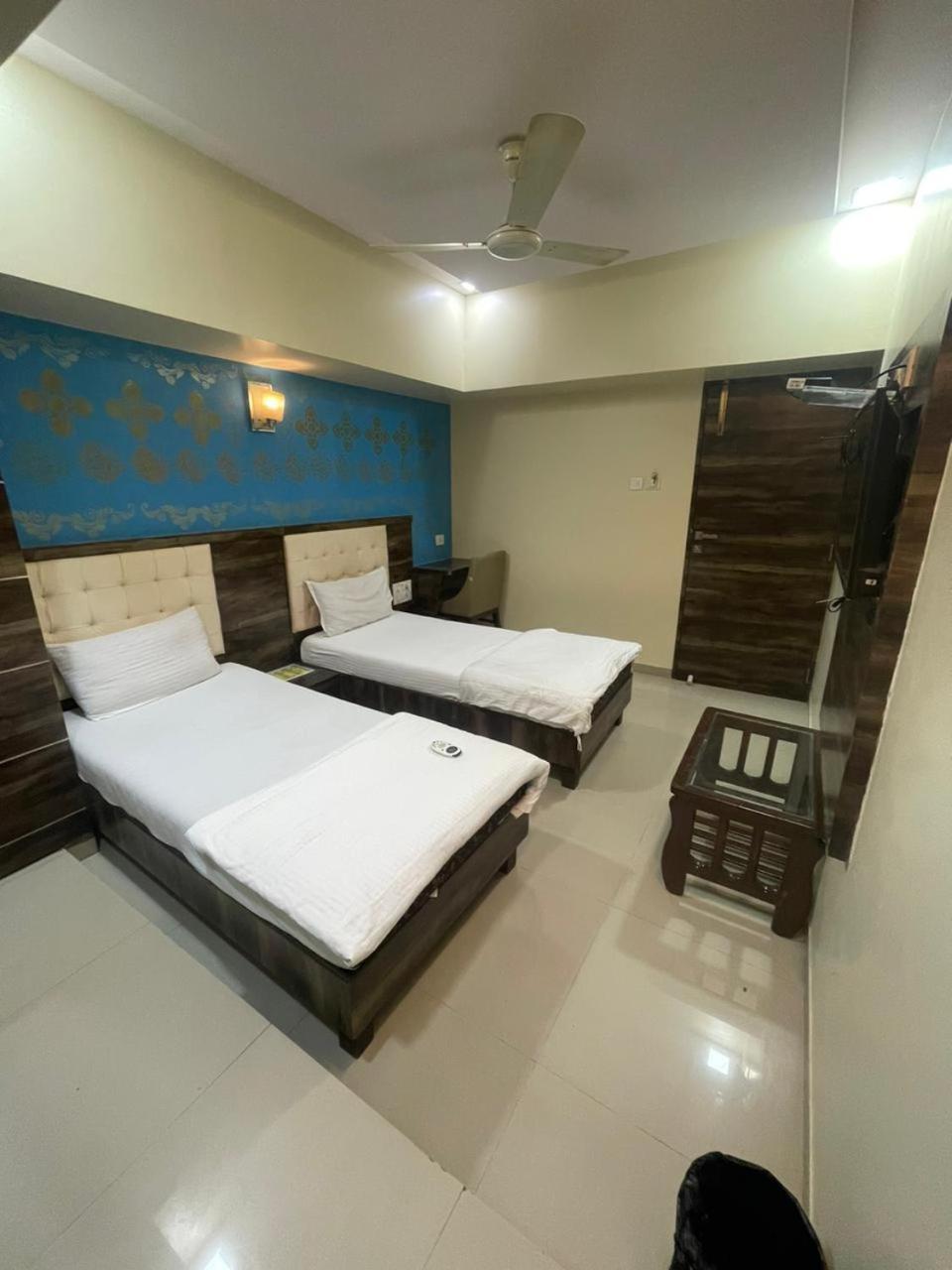 Hotel Golden Park Near Nesco Mumbai Luaran gambar